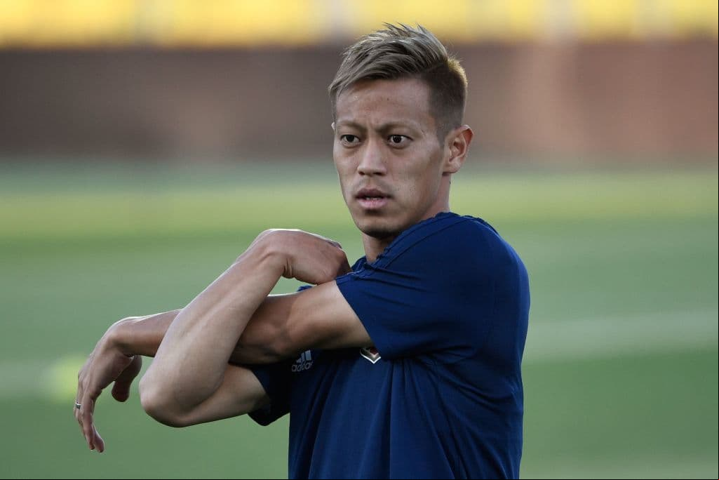 El veterano mediocampista ofensivo japonés Keisuke Honda, cuyo último club fue el Pachuca, se retiró de la selección japonesa tras Rusia 2018, e interesa en el Melbourne Victory de Australia.