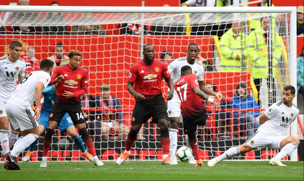 El brasileño giró cerca del borde del área y de pierna derecha cruzó su remate para poner el 1-0 sin que Rui Patricio pudiese hacer algo.