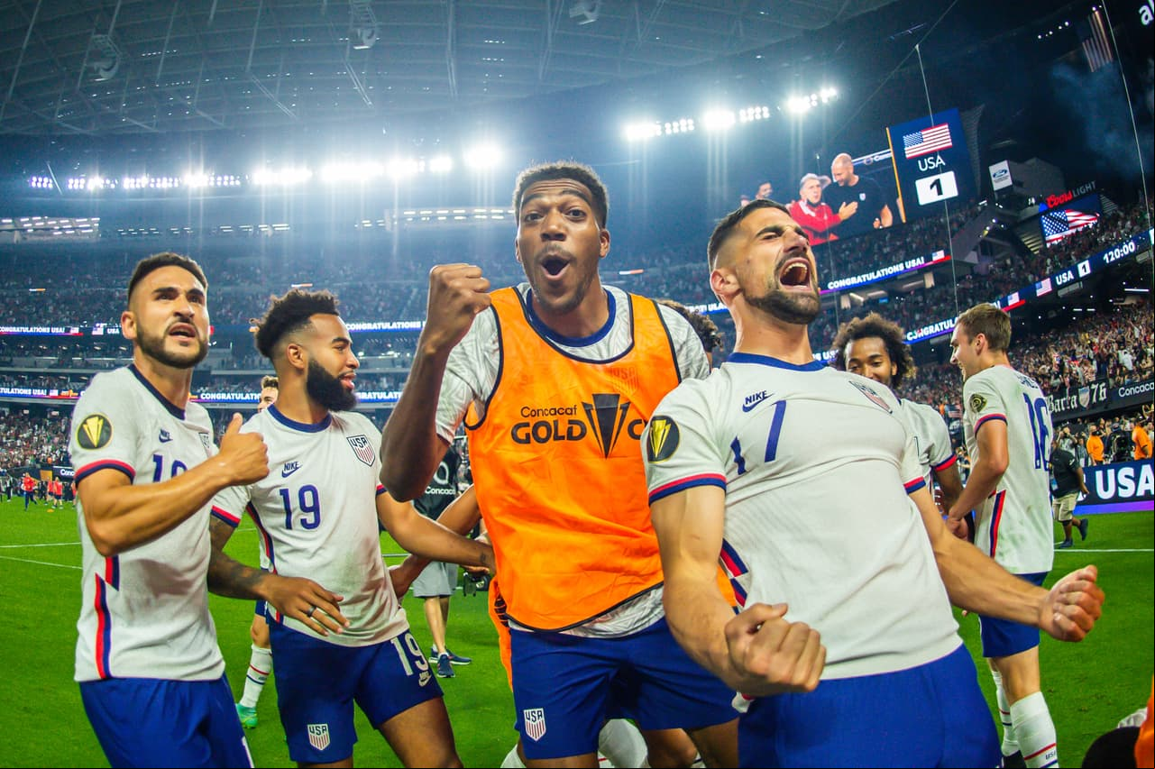 Efusividad y sorpresa… Team USA festejó en grande la obtención de su séptima Copa Oro de la Concacaf tras vencer a México en la Gran Final que se disputó en Las Vegas.