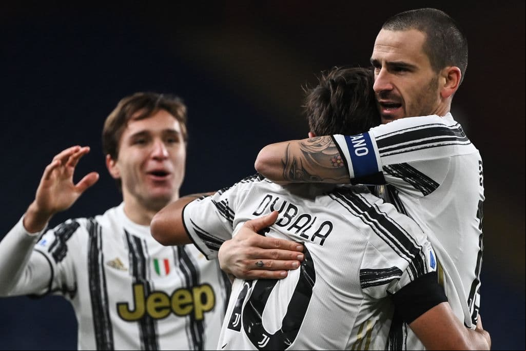 Juventus derrota al Genoa 3-1. Paulo Dybala abrió el marcador para la Juve, pero Stefano Sturaro se encargó de hacer el empate. Fue Cristiano Ronaldo con doblete, el que hizo la diferencia y dio trunfo a su equipo, el portugués cumple su partido 100 con la escuadra italiana.