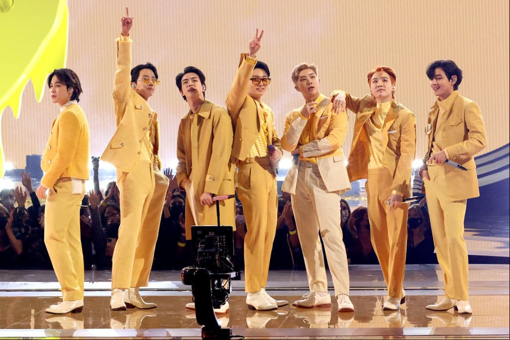 La banda de K-Pop BTS sigue liderando las listas a nivel mundial.