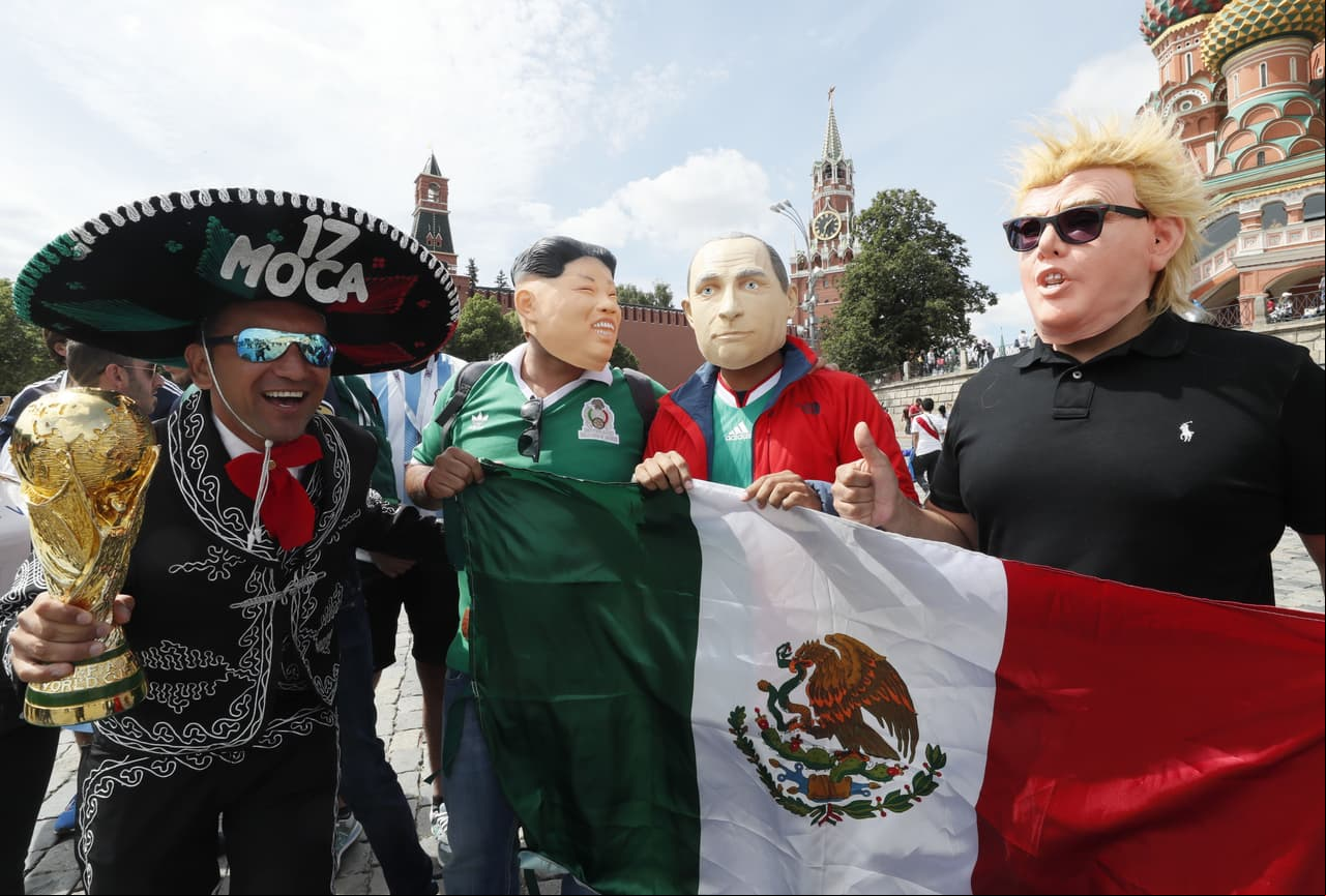 Las máscaras con tres políticos reconocidos a nivel mundial llamaron la atención de pocos y extraños.