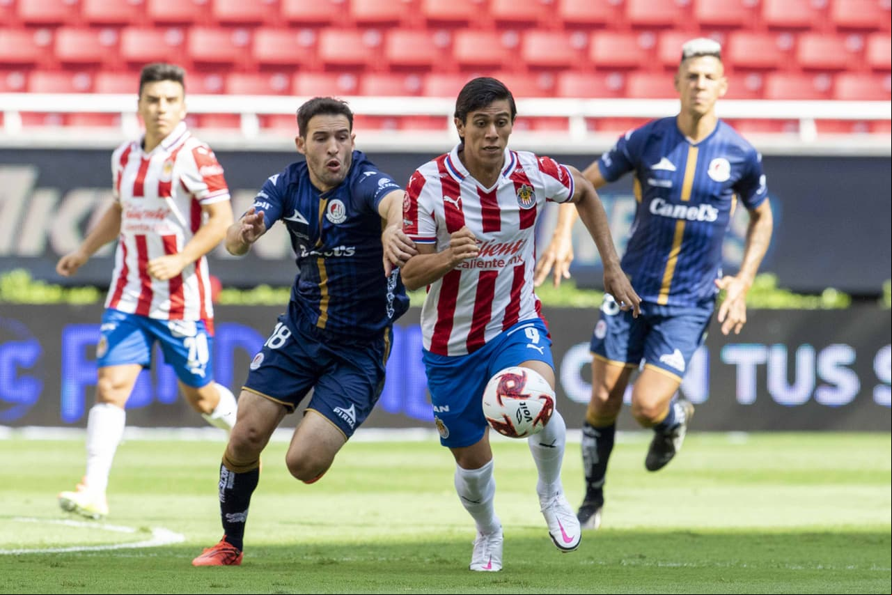 Ambas escuadras se presentaron al cotejo con sólo una victoria en el presente torneo.