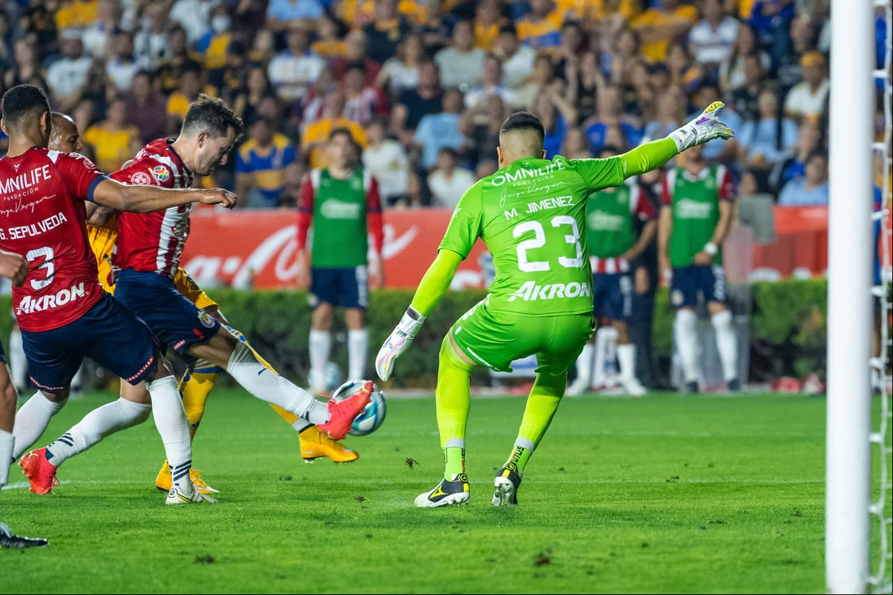 Chivas Rayadas de Guadalajara vuelven a hacerse fuertes de visita y logran su sexta victoria del torneo y arrebata el invicto a Tigres de la UANL en El Volcán tras el partido de la jornada 9 del Clausura 2023.