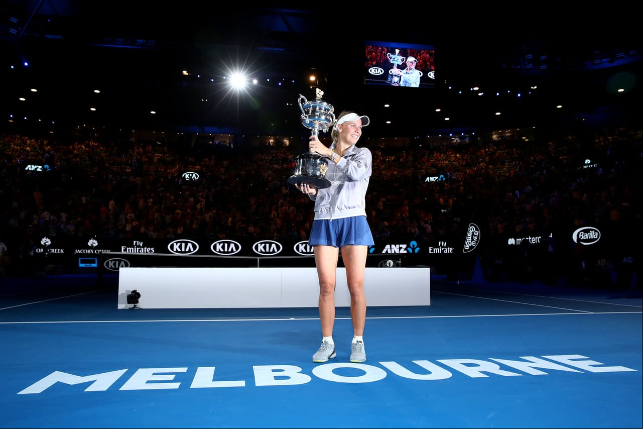 Con este título, el primer grande para el tenis danés, Wozniacki arrebata a Halep el puesto de número uno del mundo, seis años después de perderlo y tras haberlo ostentado durante 67 semanas.