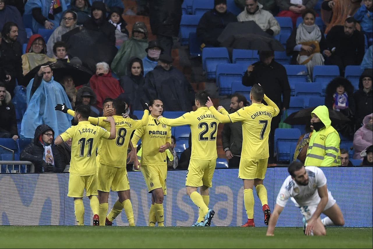 Con una sutil vaselina, el volante del Villarreal batió al portero costarricense Navas y el Real Madrid tocó fondo en casa.