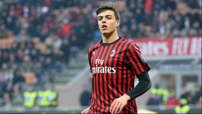 Daniel Maldini: permanecemos atentos a las evoluciones del joven futbolista 'rossonero', pero, si logra ser una décima parte de lo que fue su padre, será importantísimo para el fútbol italiano en el futuro.
