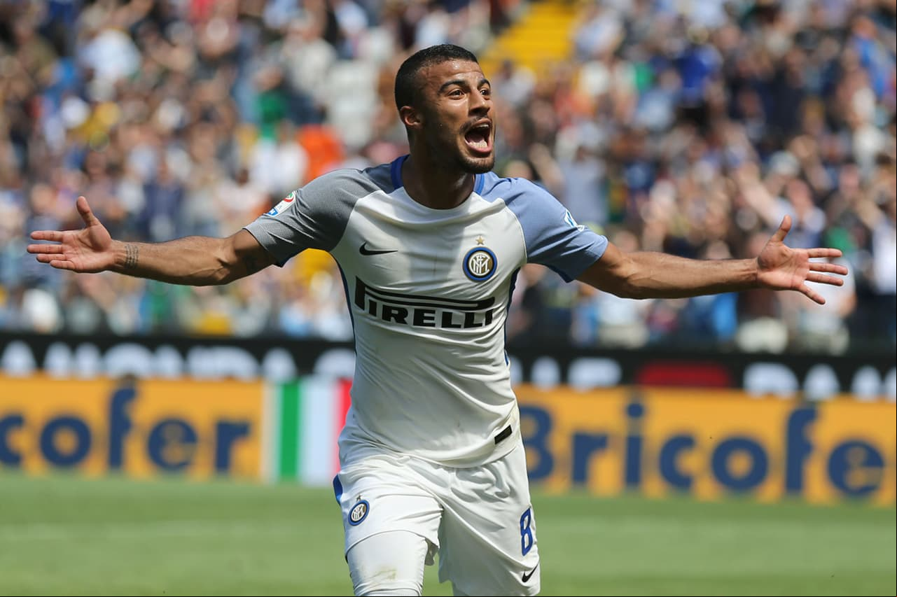El Inter de Milán estaría negociando con el Barcelona la compra definitiva de Rafinha. Estarían dispuestos a hacerlo pero por menor valor.