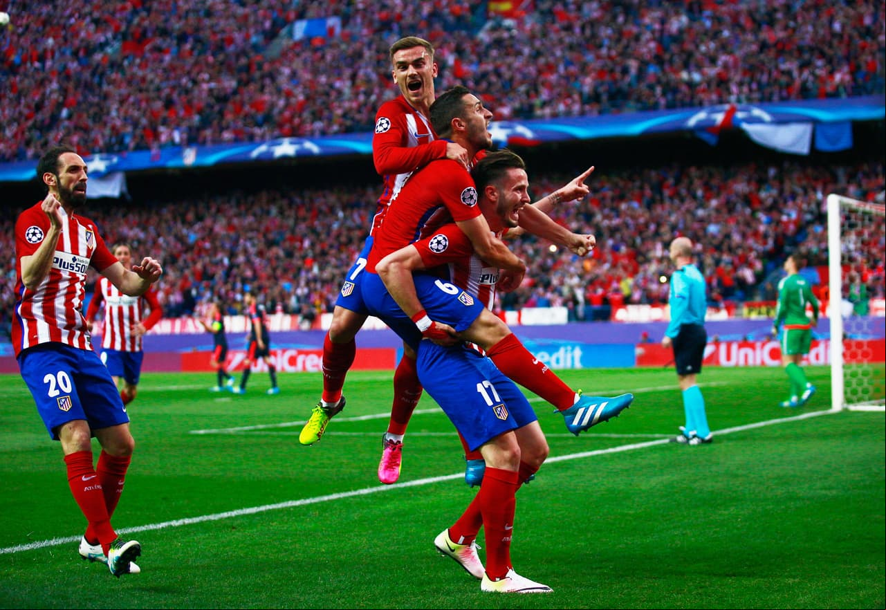 Los 'Colchoneros' festejando el golazo logrado por Saúl.