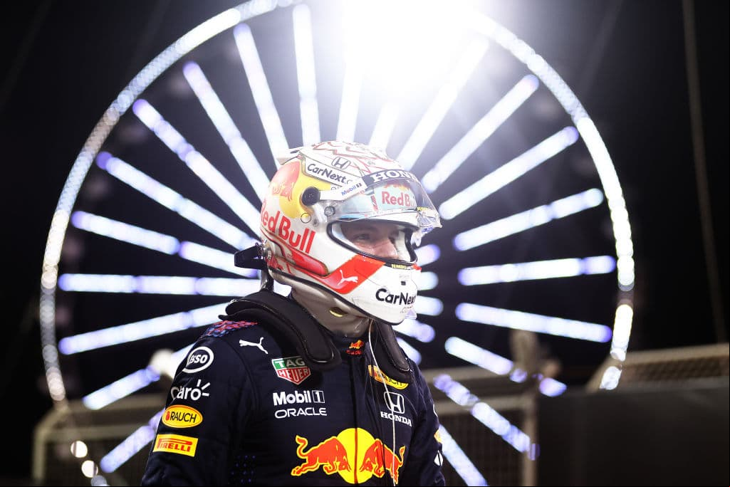 Verstappen consigue la pole del GP de Baréin | Hamilton y Bottas fueron superados por el neerlandés de Red Bull; el piloto mexicano arrancará decimoprimera posición.
