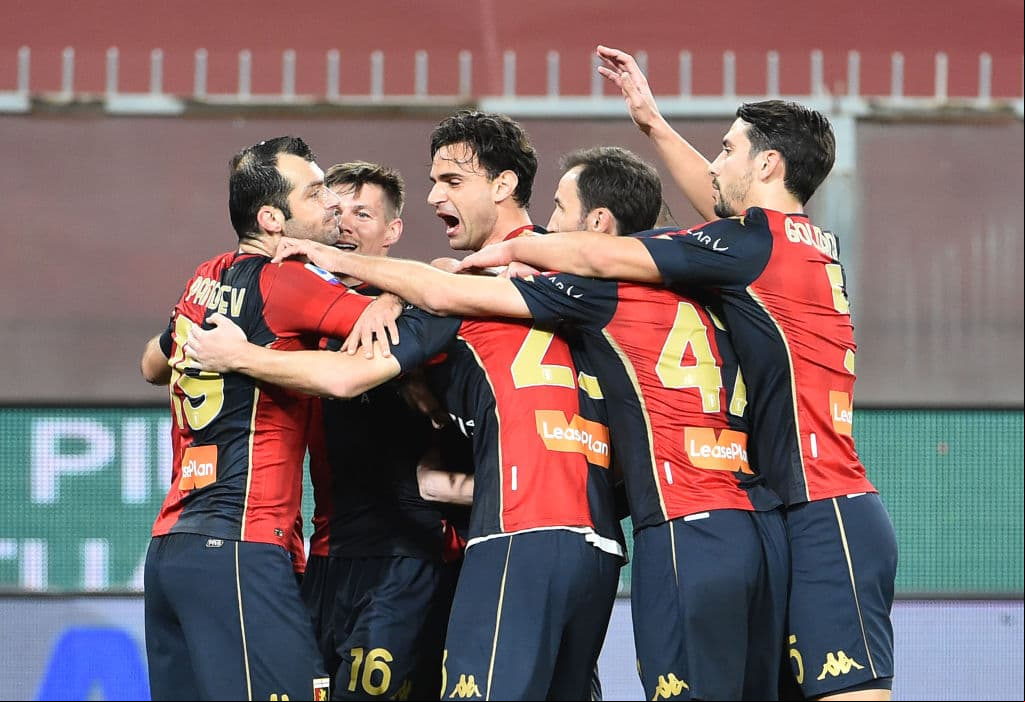 Goran Pandev (11’, 26’) marcó doblete para los locales. Matteo Politano (79’) hizo el descuento. El cuadro del ‘Chucky’ se quedó con 37 unidades y Genoa llegó a 24 puntos tras 21 jornadas.