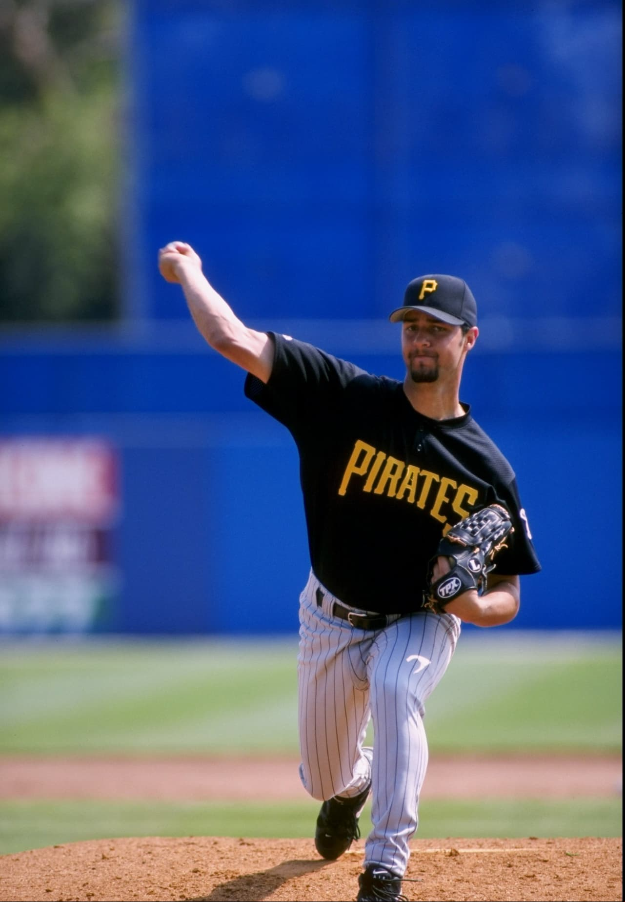 Su primer equipo fueron los Pittsburgh Pirates, de 1995 a 1998. Allí debutó.