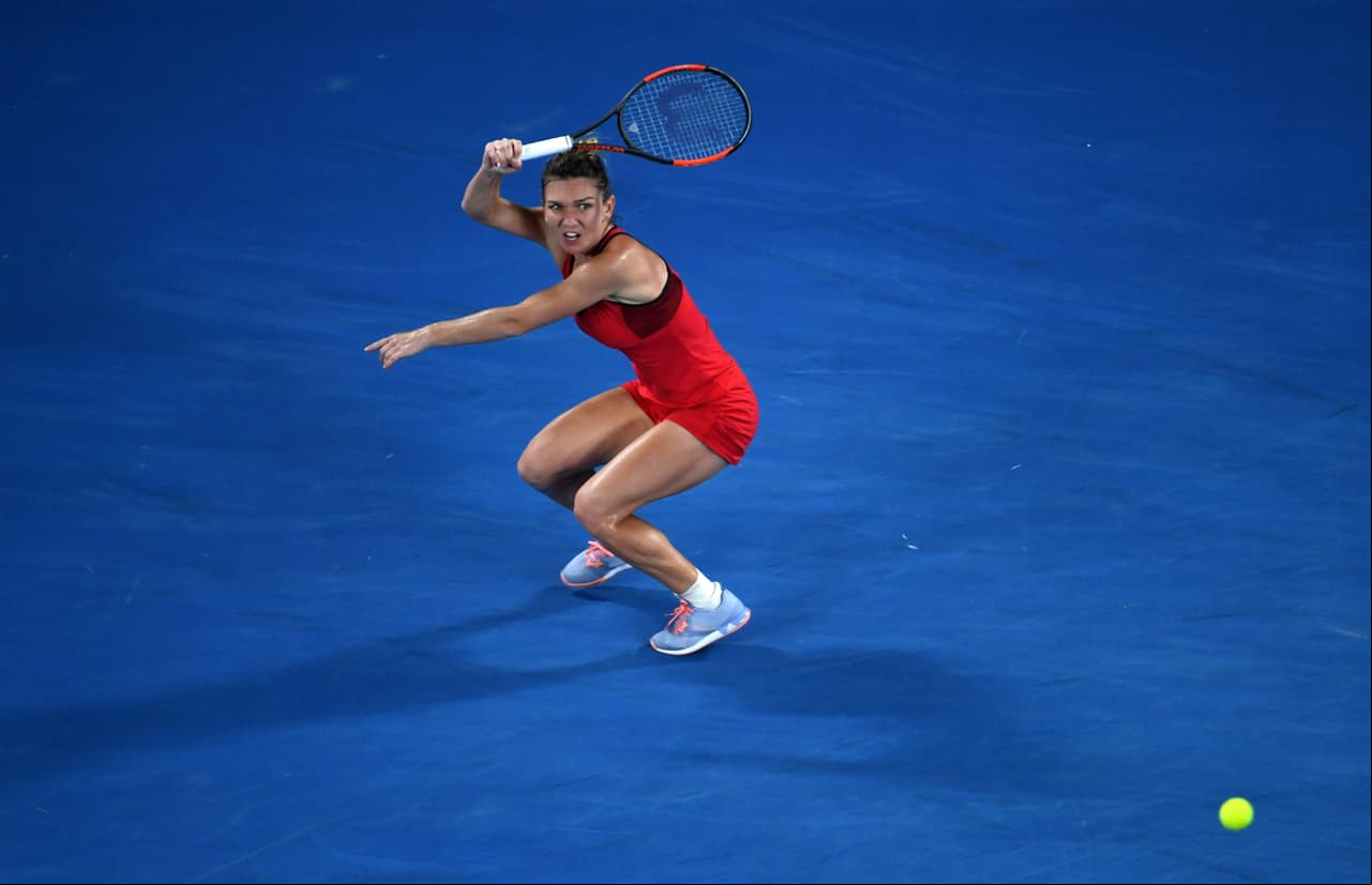 La danesa tuvo el 5-3 para hacerse con este primer parcial, pero Halep logró la rotura, para forzar el desempate, que Wozniacki jugó con mayor determinación para hacerse con ese set en 50 minutos.
