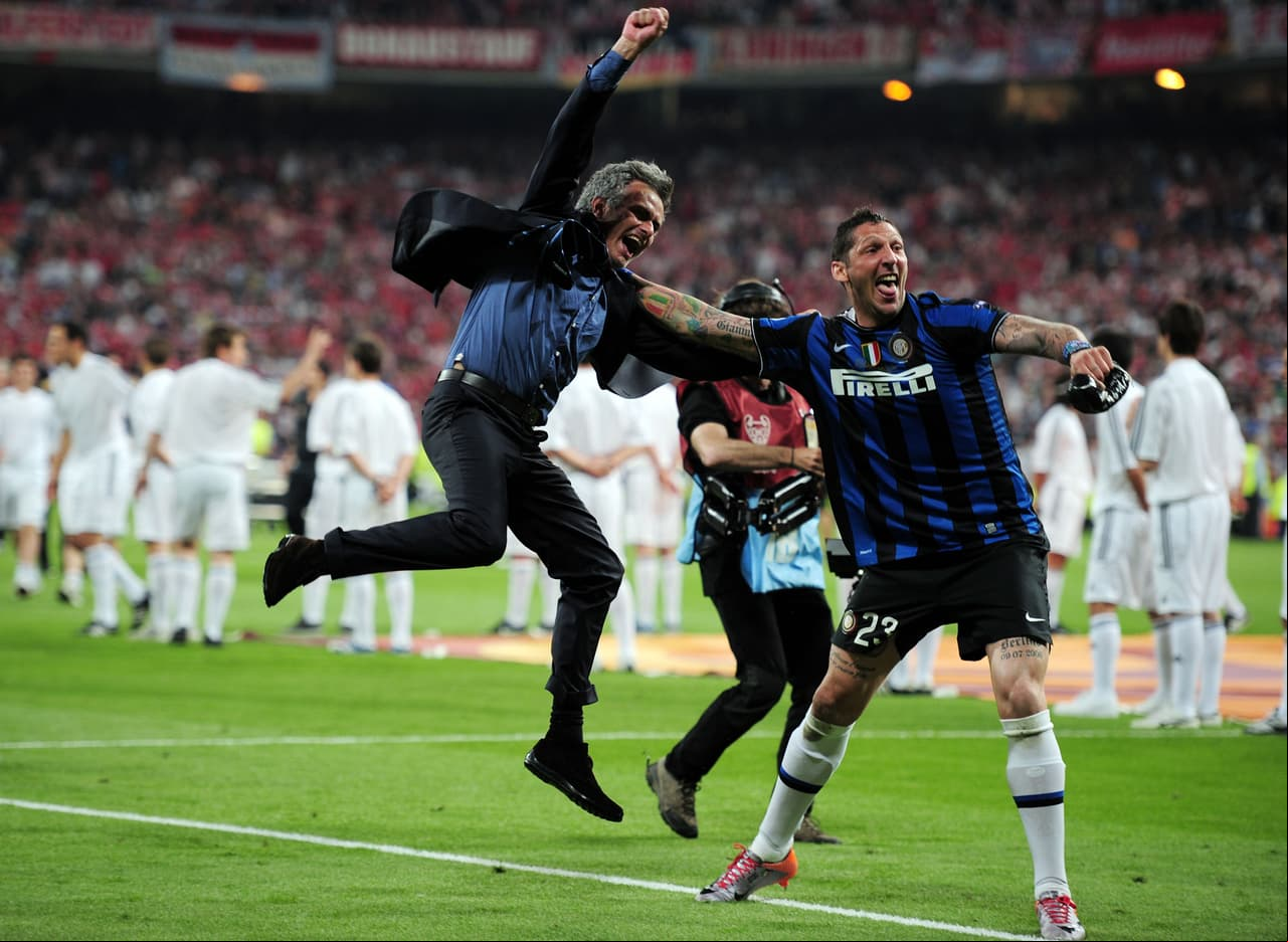 Fue un jugador controvertido que aprendió el oficio de entrenador cuando José Mourinho llegó al Internazionale.