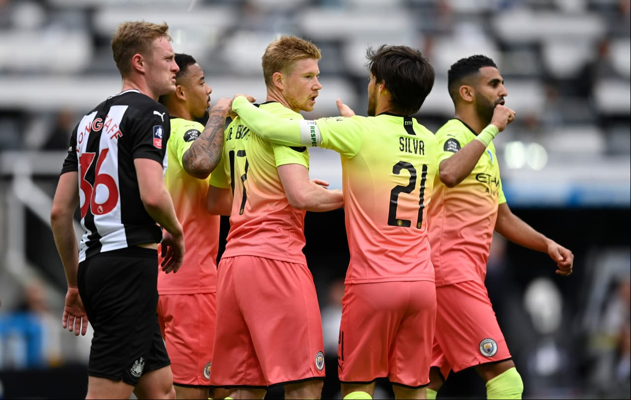 Con goles de Kevin De Bruyne y Raheem Sterling, el Manchester City es el último semifinalista de la FA Cup al vencer 0-2 al Newcastle.