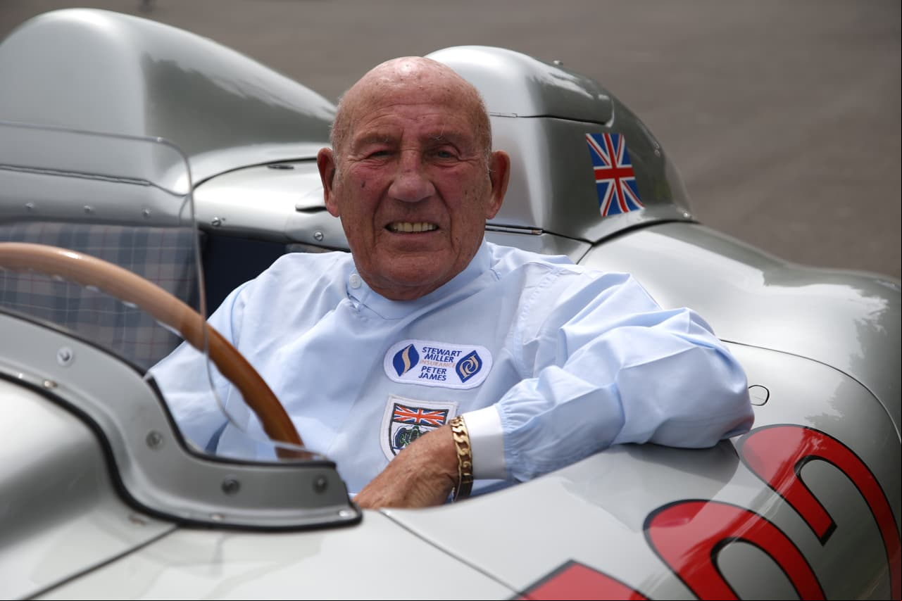 A pesar de nunca haberse adjudicado un título de la Formula 1, el piloto Sir Stilring Moss, fue considerado uno de los mejores que han corrido en dicho certamen. Mantiene un récord de 16 victorias entre los pilotos que nunca se llevaron una F1. Murió a los 90 años.