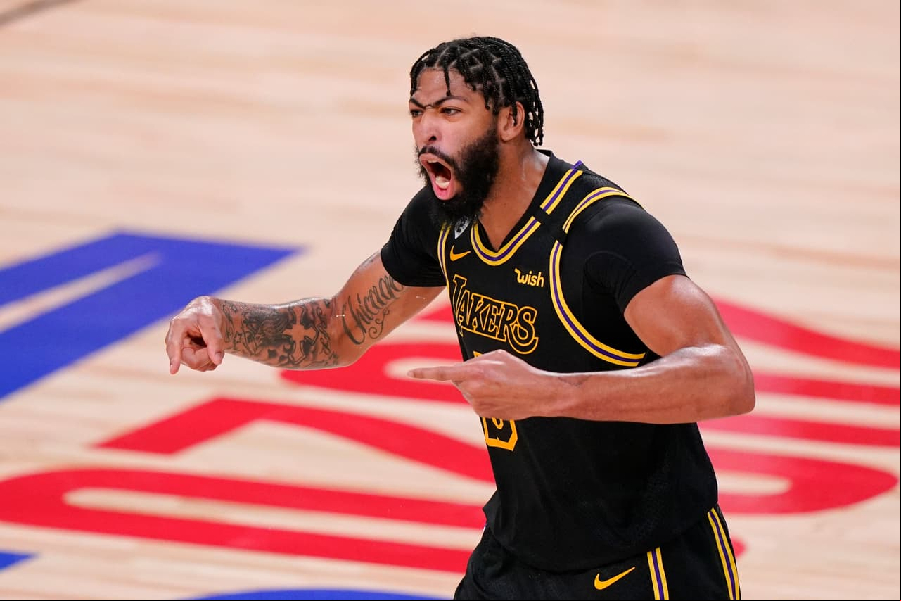 3. Anthony Davis escaló una posición para empatar en el tercer sitio.