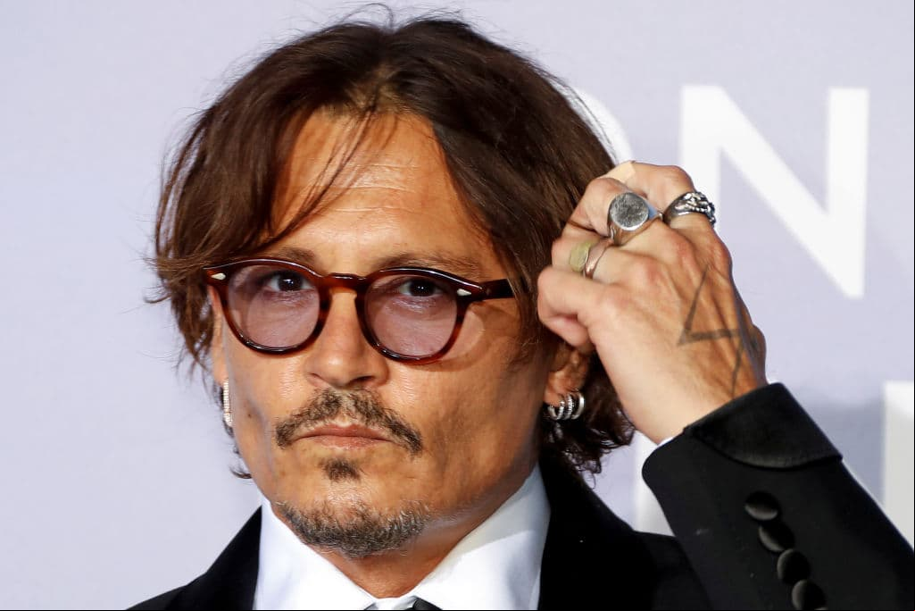 Tras su escándaloso divorcio con Amber Heard, es un poco difícil que el actor se enfoque en su vida amorosa, pero para el amor, siempre hay tiempo.