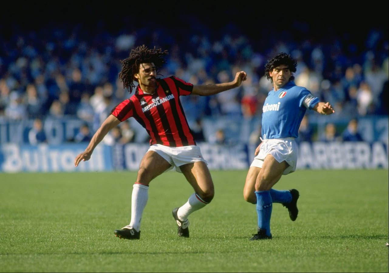 Gullit venía de ser figura en el mítico AC Milán de Arrigo Sacchi, equipo que dominó Italia pese a la presencia de Maradona en el Napoli.