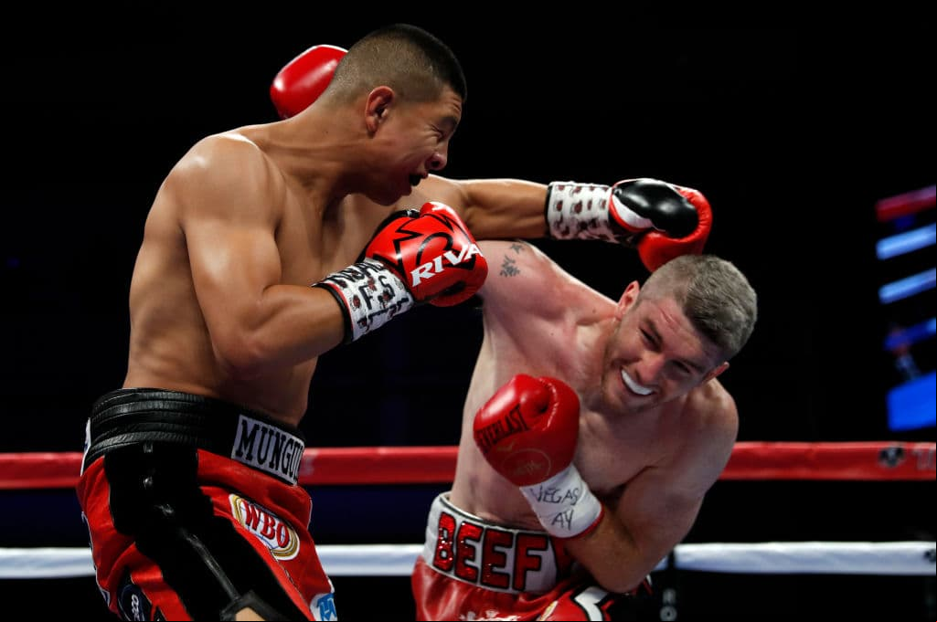 Durante los cuatro primeros asaltos fue superior el boxeador inglés.