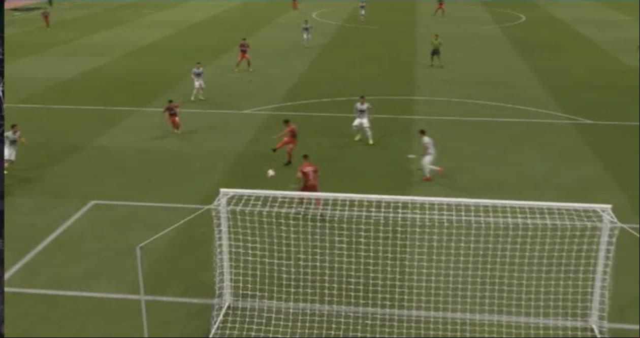 Los Pumas de Alejandro Zamudio vivieron una pesadilla en su debut luego de ser goleados 1-8 por las Chivas en Ciudad Universitaria.